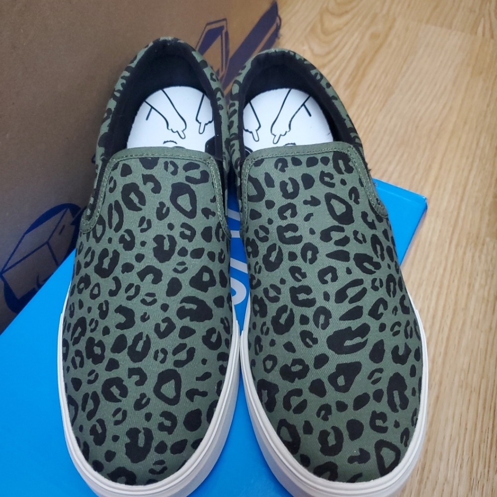 RIPNDIP Spotted Slip On Shoes Size 10 / Mens